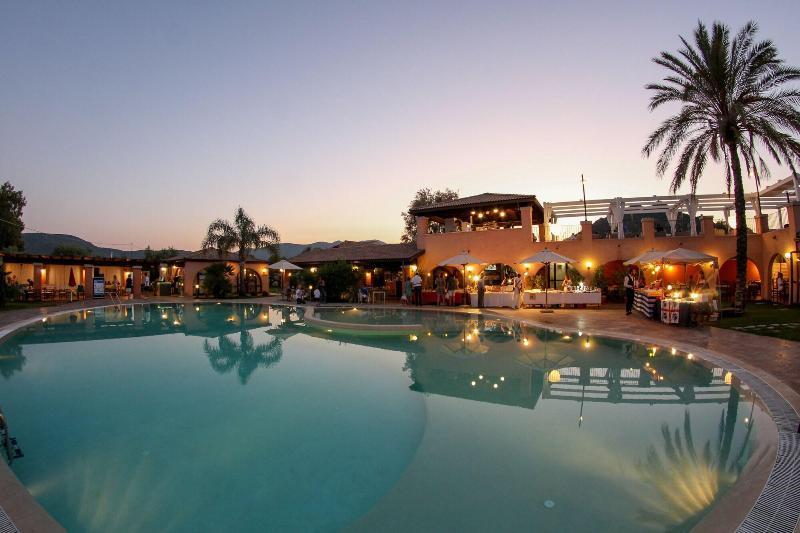 Alma Resort Castiadas Extérieur photo